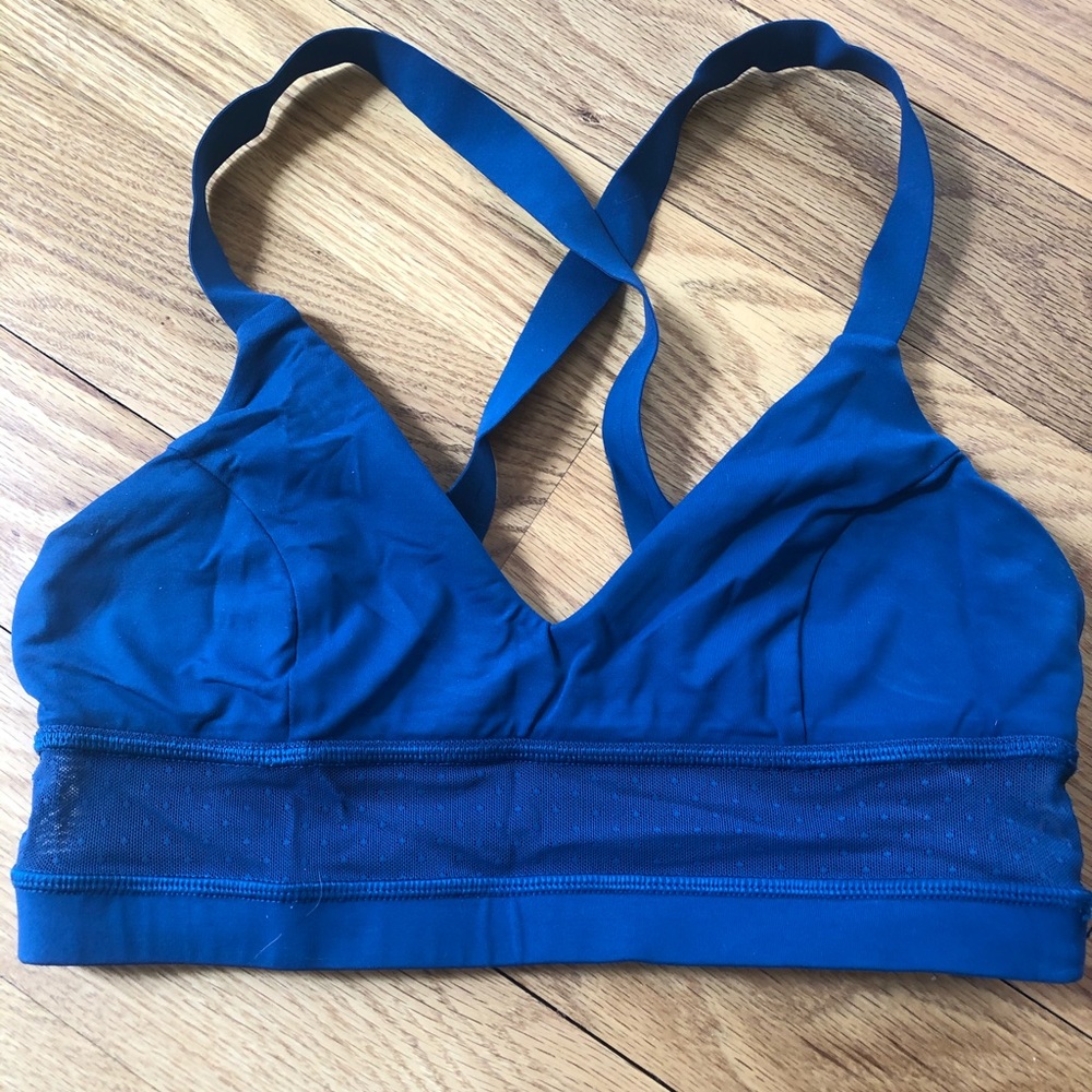 Lululemon sports bra